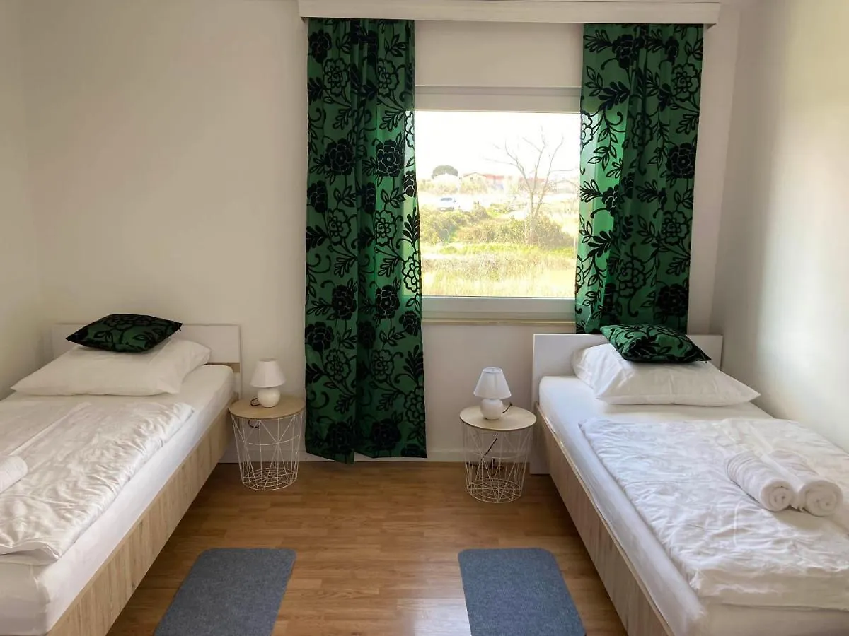Apartmani Dorijan Vrsi