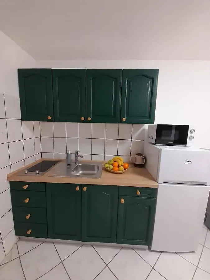Apartmani Dorijan Vrsi